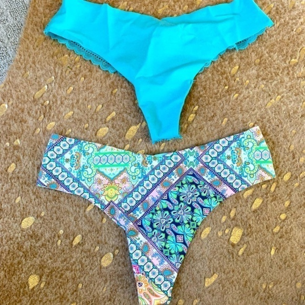 Victoria’s Secret Thong Panties x 2 NWT